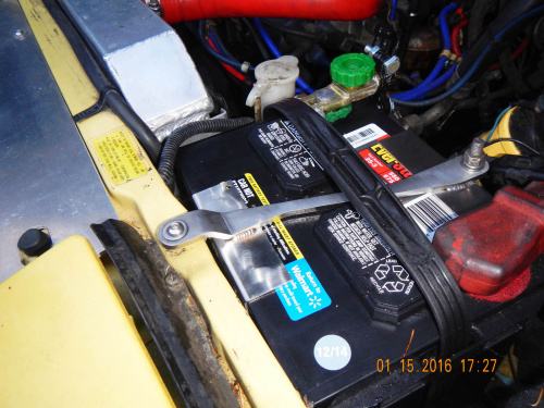 yellow_sq_batt_bracket_web_1525606370